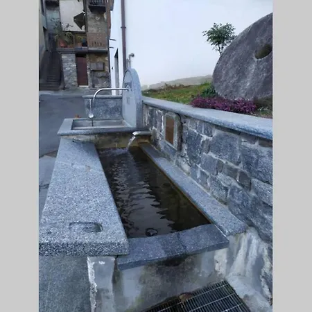 La Casa Dei Miei Nonni Tra Montagne E Lago Holiday home *